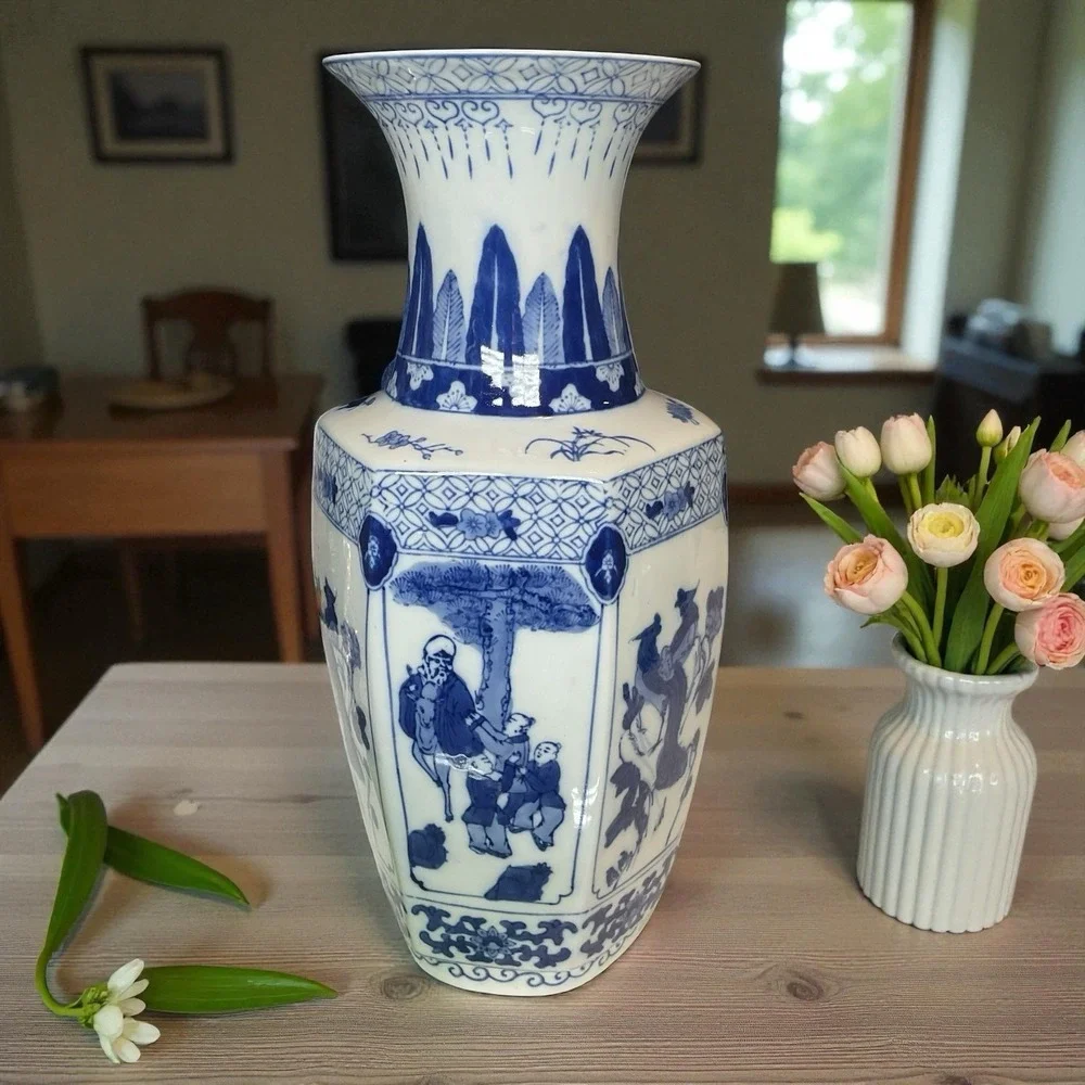 Vintage GAO Ancienne Porcelain Hand Painted‎ Chinese Hexagon Panelled Vase 18X10